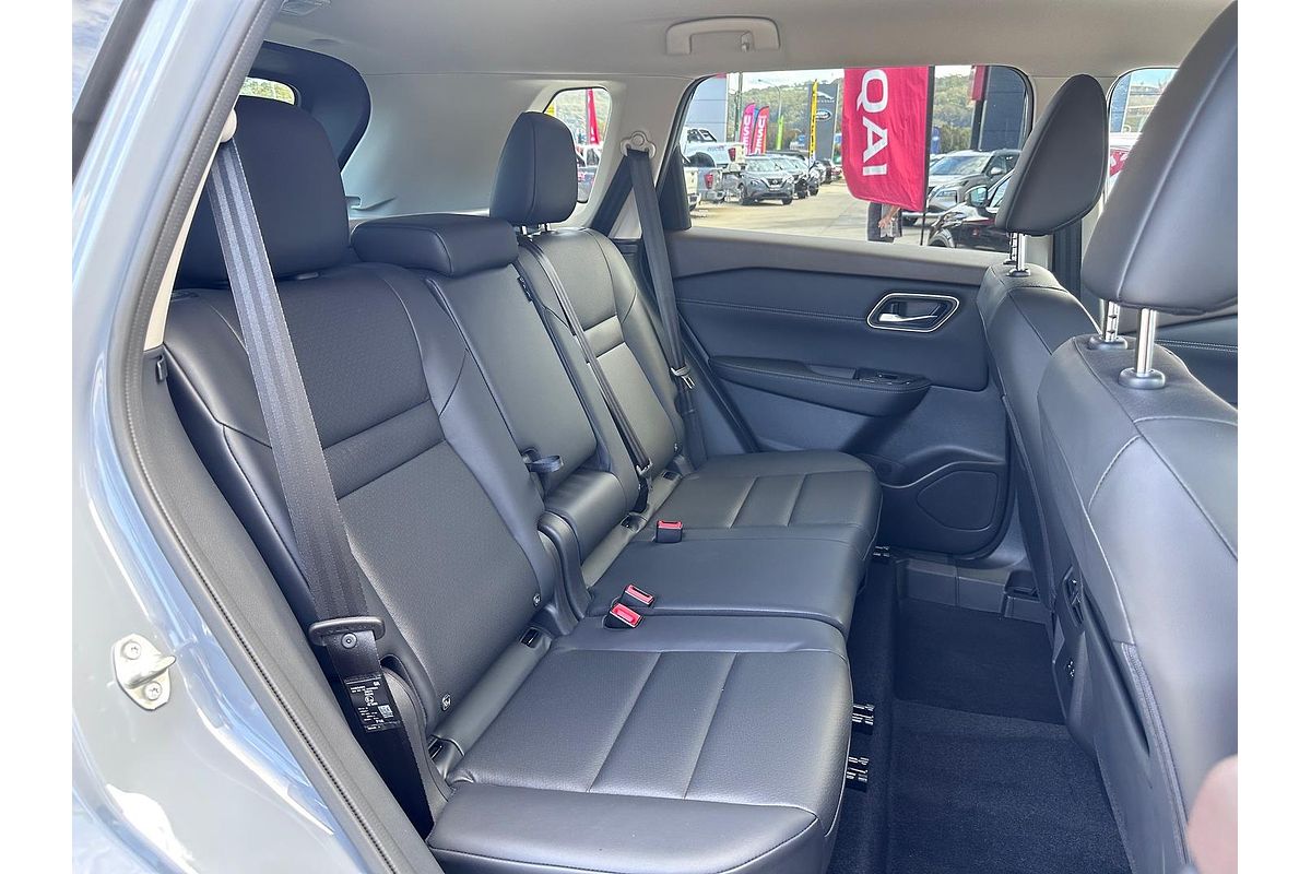 2024 Nissan X-TRAIL ST-L T33