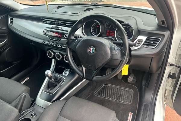 2013 Alfa Romeo GIULIETTA PROGRESSION 1.4
