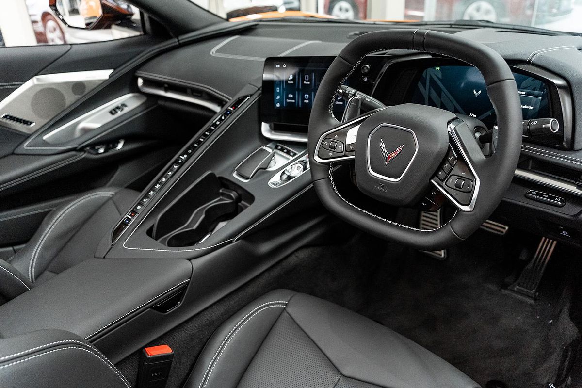 2024 Chevrolet Corvette Stingray 2LT C8
