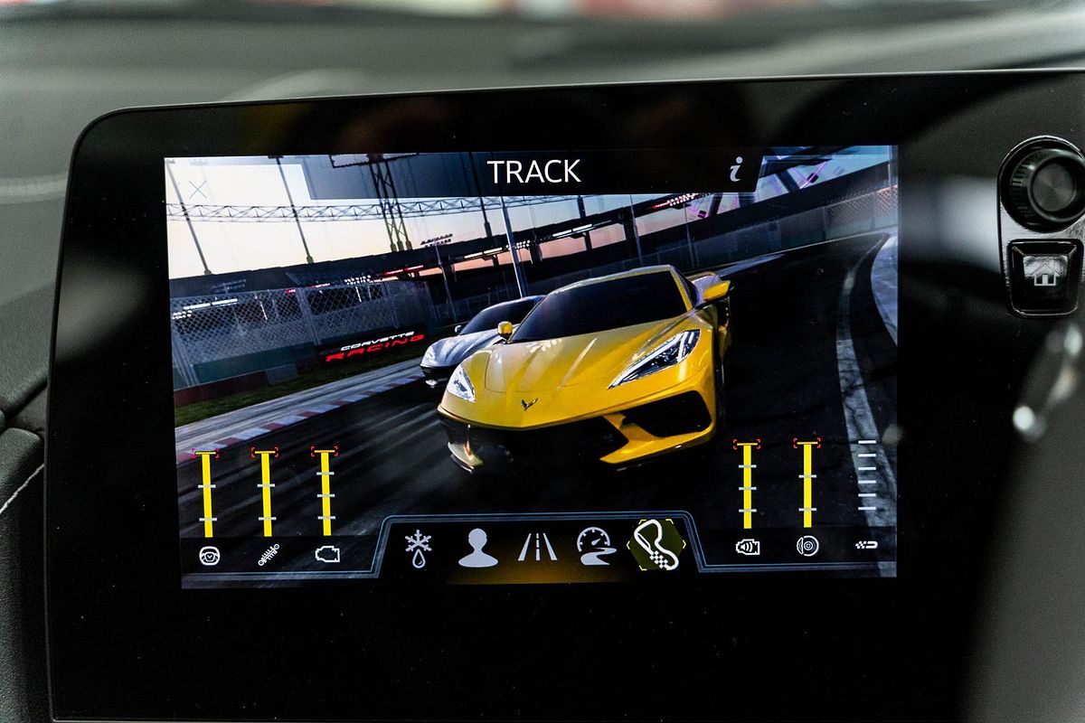 2024 Chevrolet Corvette Stingray 2LT C8