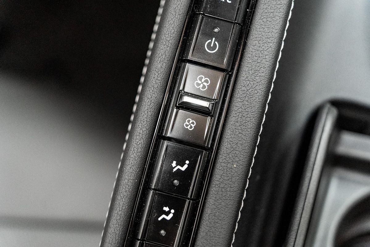 2024 Chevrolet Corvette Stingray 2LT C8