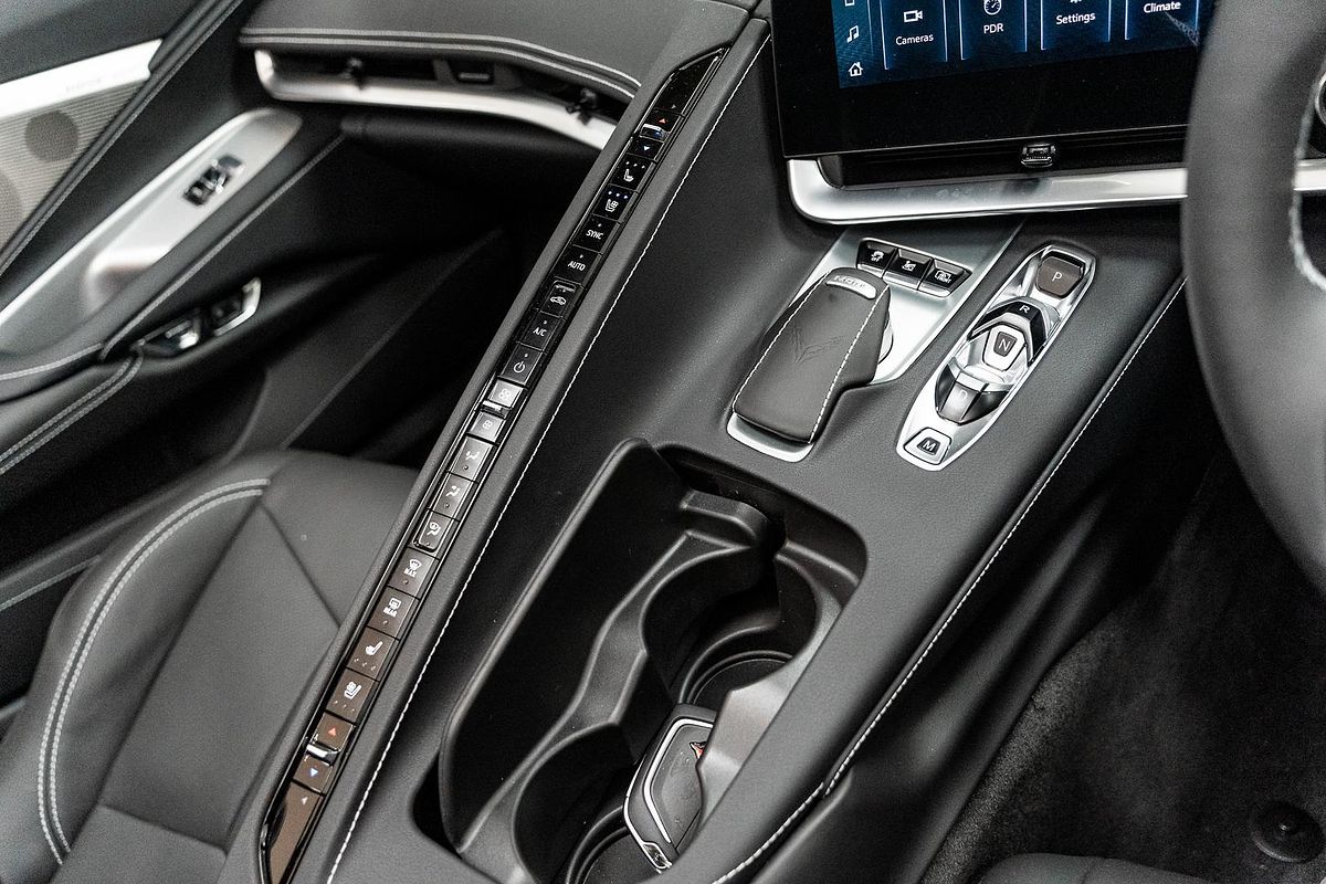 2024 Chevrolet Corvette Stingray 2LT C8