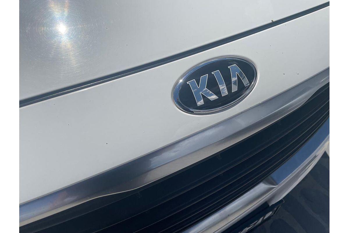 2015 Kia Carnival S YP