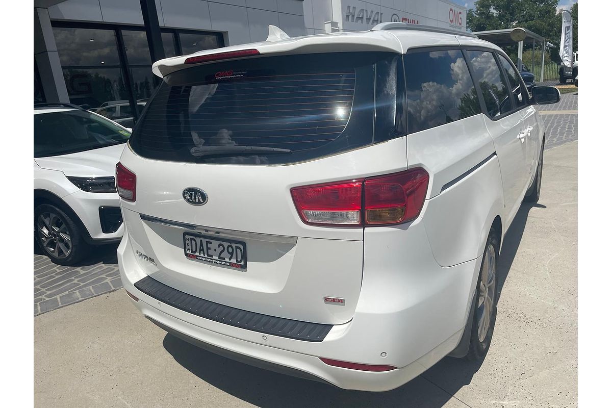 2015 Kia Carnival S YP