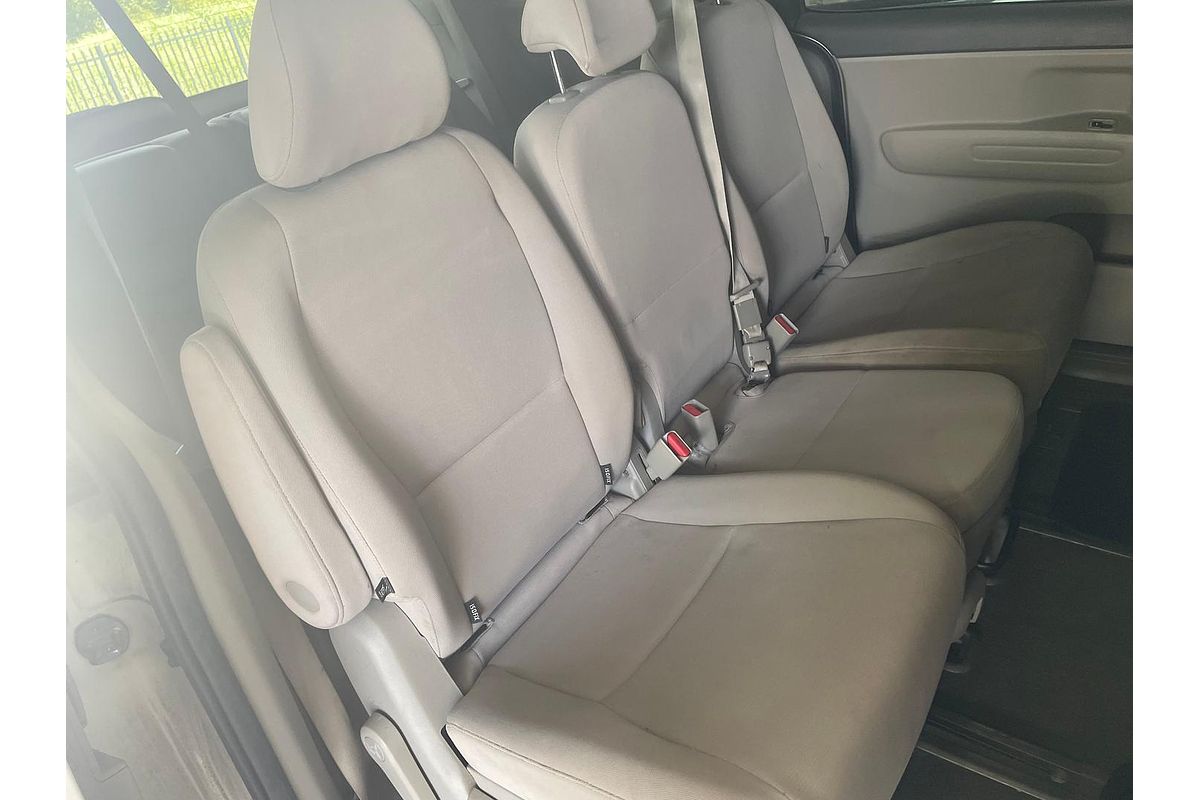 2015 Kia Carnival S YP