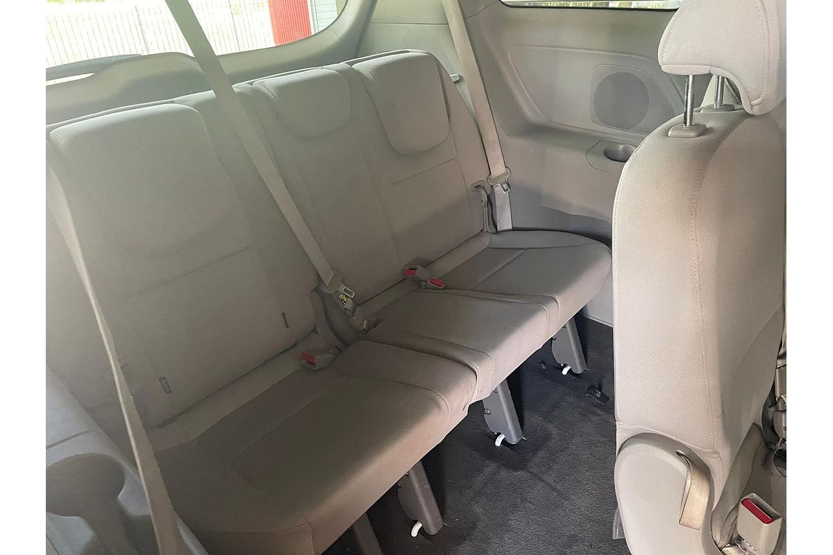 2015 Kia Carnival S YP