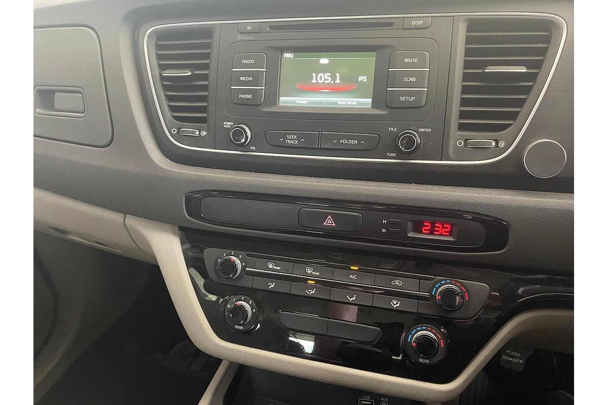 2015 Kia Carnival S YP