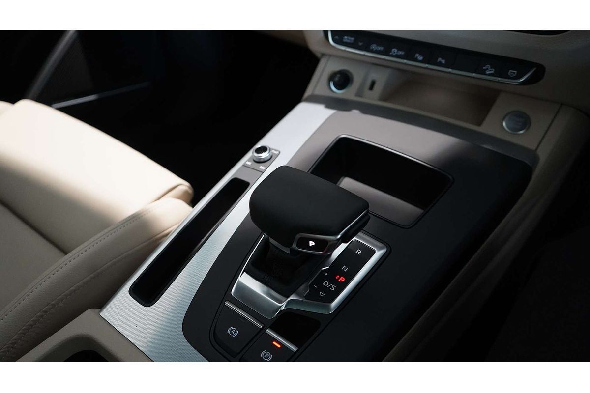2024 Audi Q5 45 TFSI Sport FY