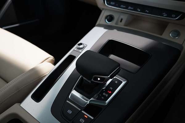 2024 Audi Q5 45 TFSI Sport FY