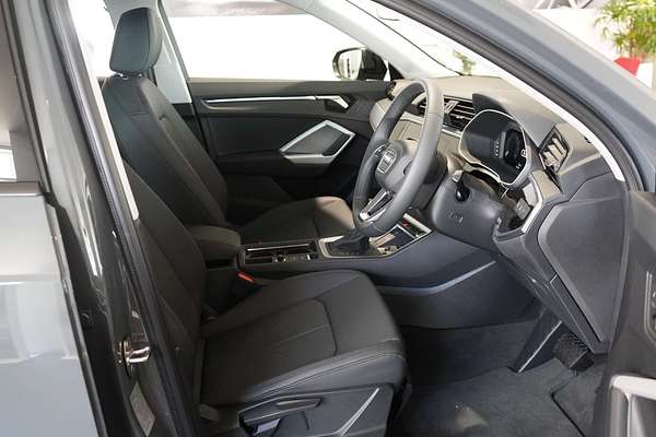 2024 Audi Q3 35 TFSI F3