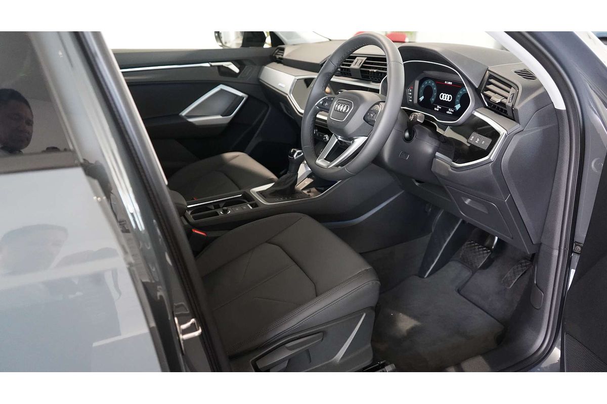2024 Audi Q3 35 TFSI F3