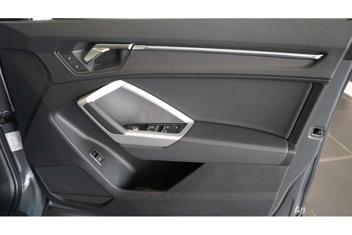 2024 Audi Q3 35 TFSI F3