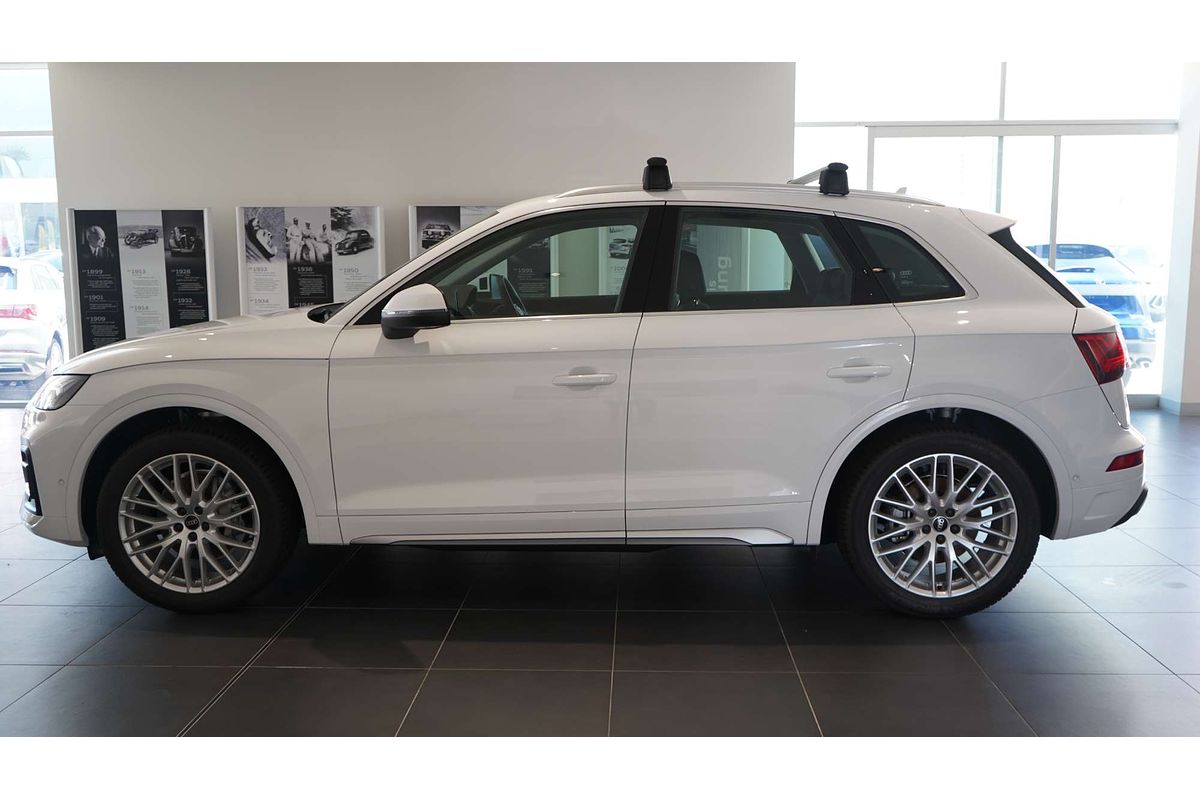 2024 Audi Q5 35 TDI FY