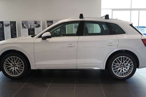 2024 Audi Q5 35 TDI FY