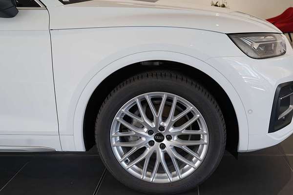 2024 Audi Q5 35 TDI FY