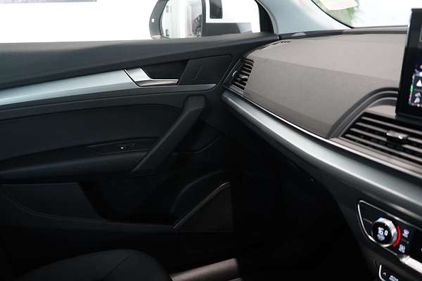2024 Audi Q5 35 TDI FY