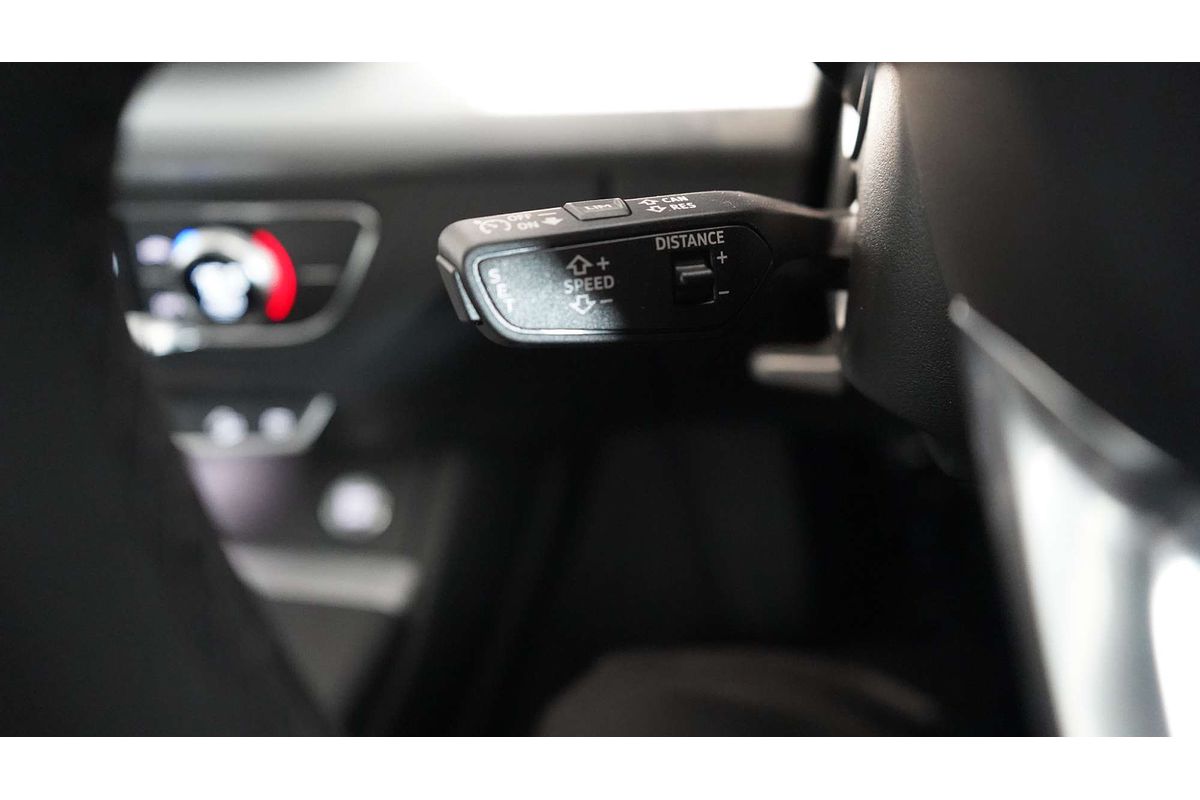 2024 Audi Q5 35 TDI FY