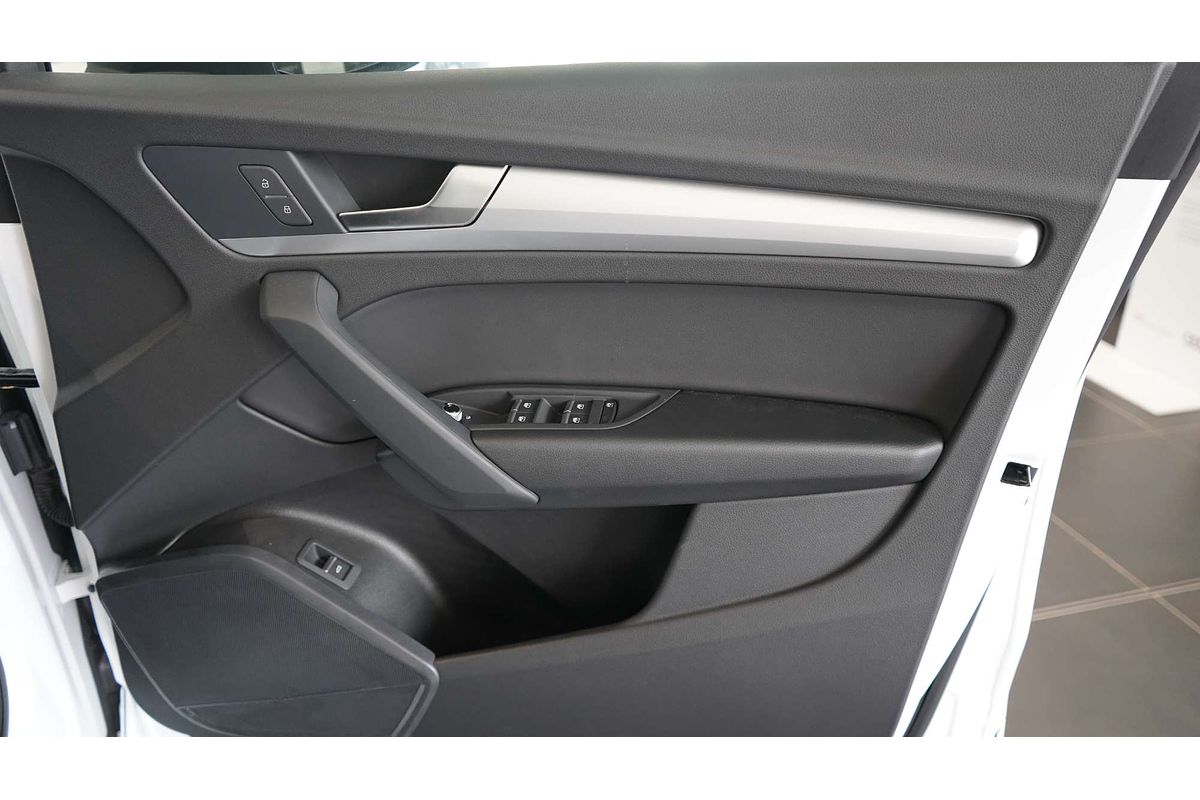 2024 Audi Q5 35 TDI FY