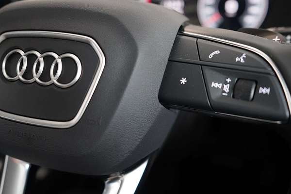 2024 Audi Q5 35 TDI FY