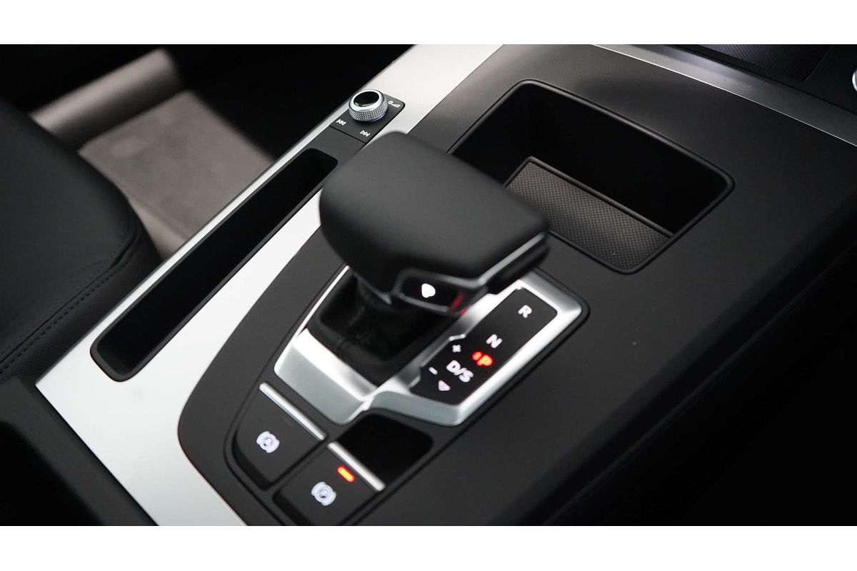 2024 Audi Q5 35 TDI FY