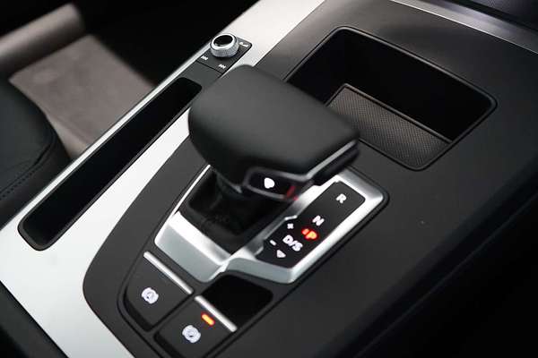 2024 Audi Q5 35 TDI FY