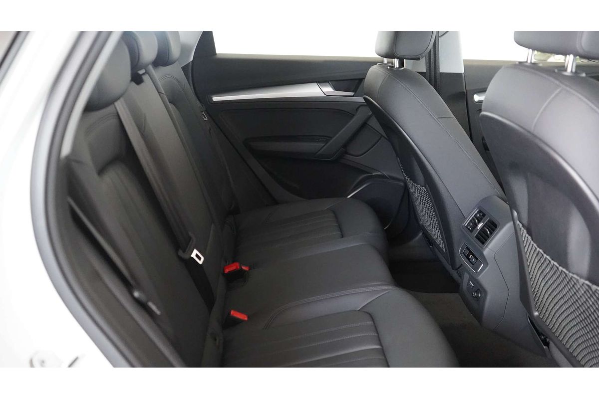 2024 Audi Q5 35 TDI FY