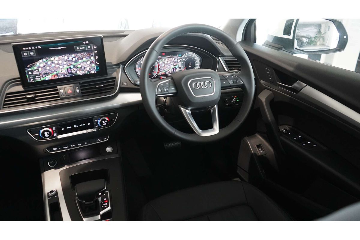 2024 Audi Q5 35 TDI FY
