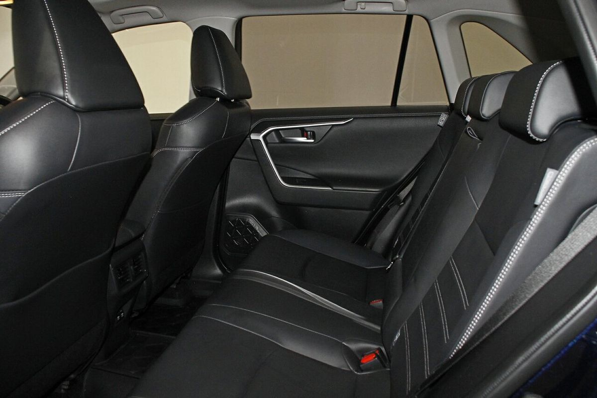 2019 Toyota RAV4 Cruiser AXAH54R
