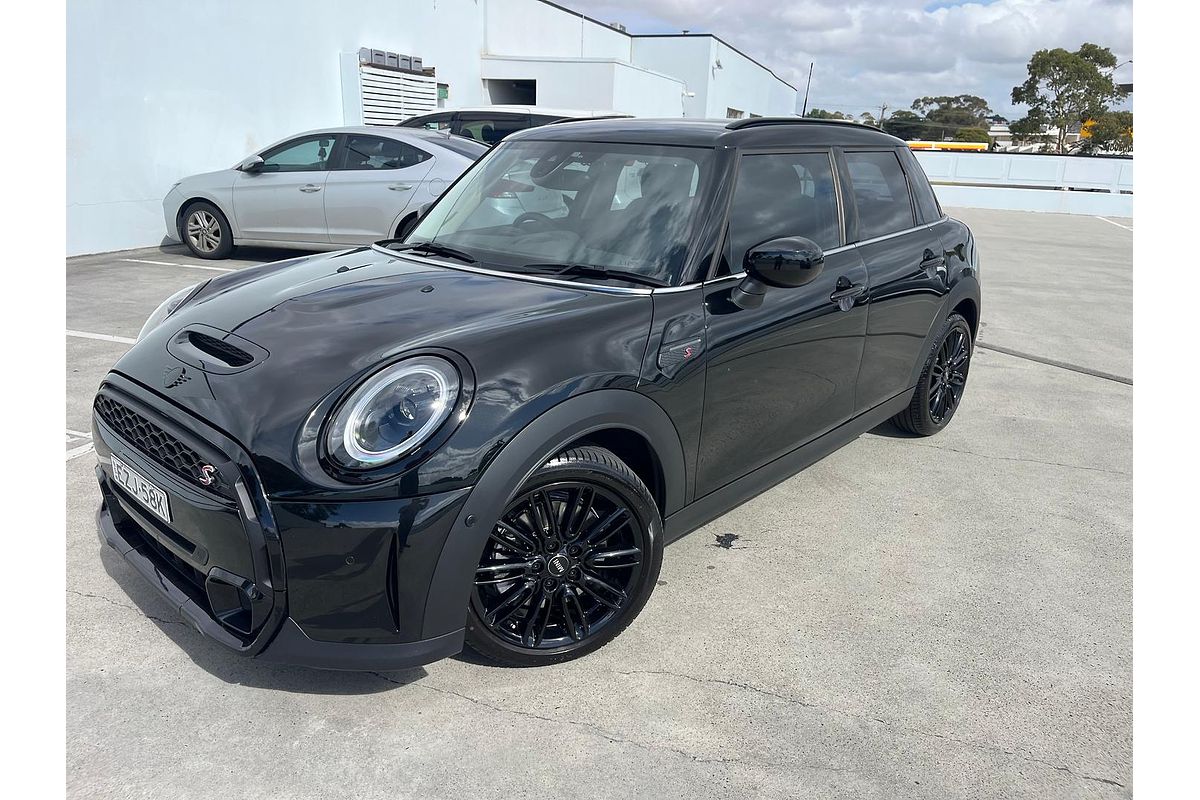 2023 MINI Hatch Cooper S Classic F55 LCI-2