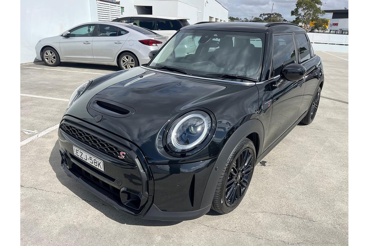 2023 MINI Hatch Cooper S Classic F55 LCI-2