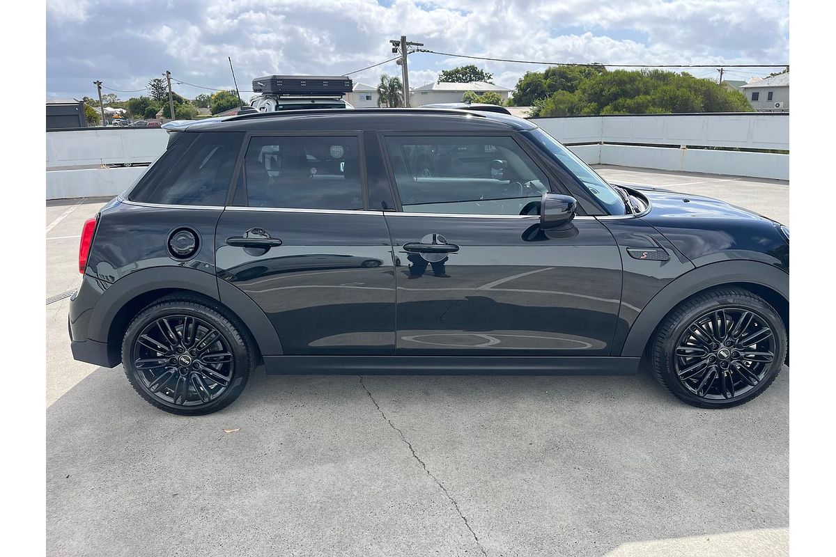 2023 MINI Hatch Cooper S Classic F55 LCI-2