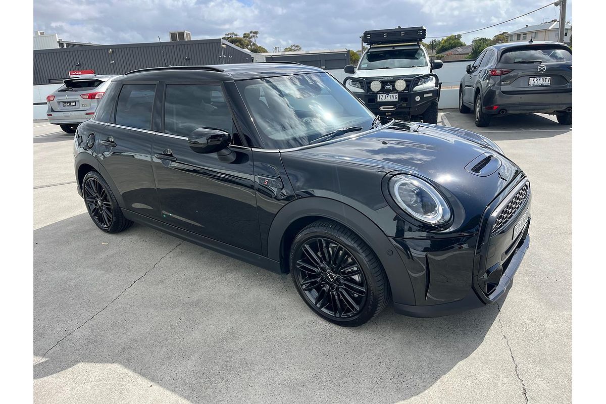 2023 MINI Hatch Cooper S Classic F55 LCI-2