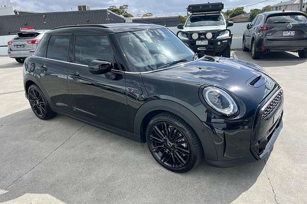 2023 MINI Hatch Cooper S Classic F55 LCI-2