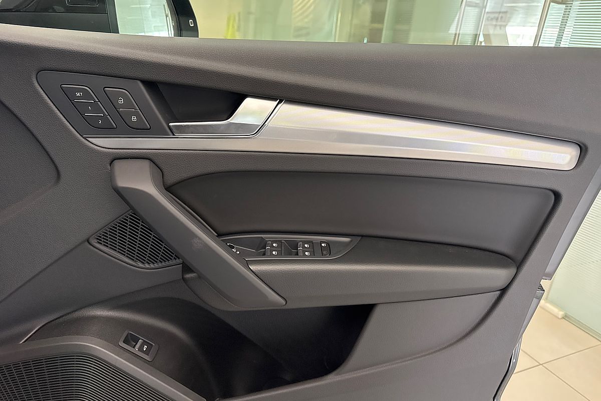 2023 Audi Q5 45 TFSI Sport FY