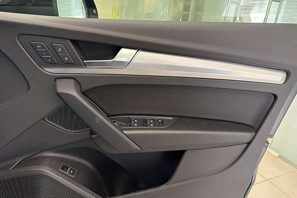 2023 Audi Q5 45 TFSI Sport FY