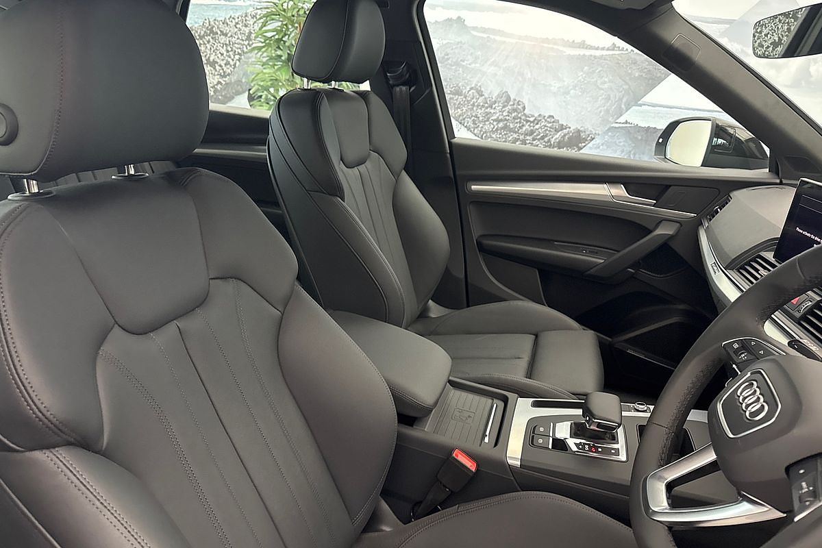 2023 Audi Q5 45 TFSI Sport FY
