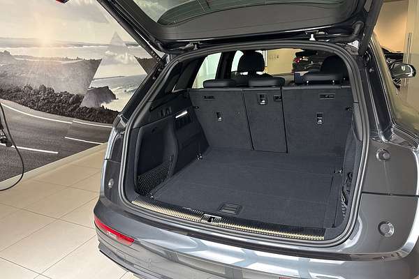 2023 Audi Q5 45 TFSI Sport FY