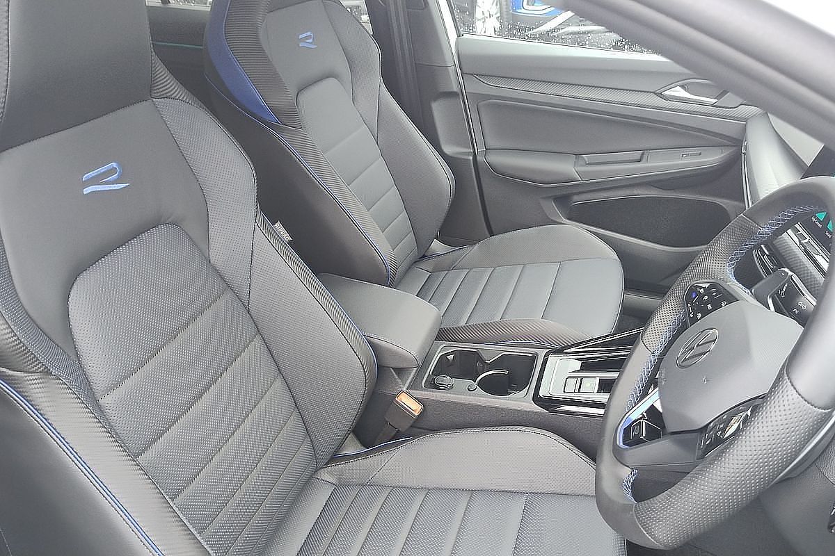 2024 Volkswagen Golf R 8