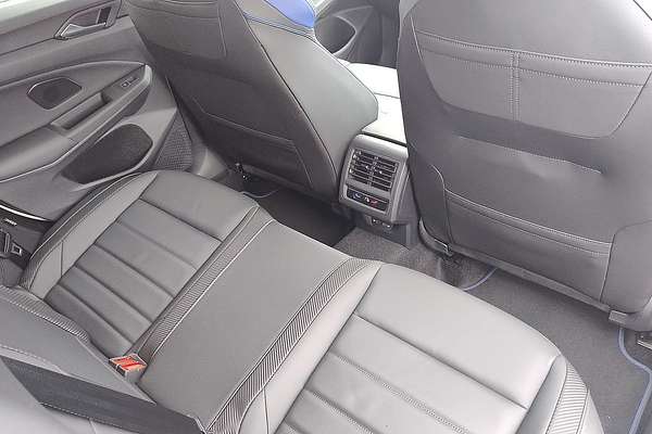 2024 Volkswagen Golf R 8