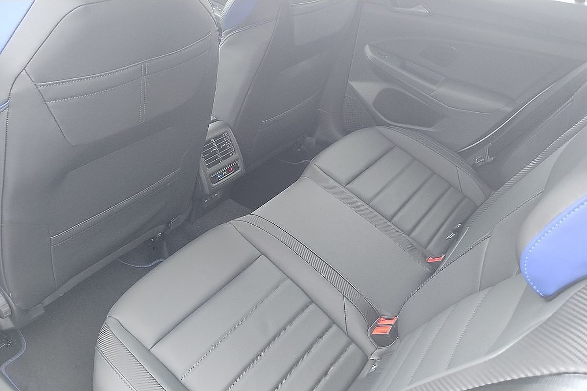2024 Volkswagen Golf R 8