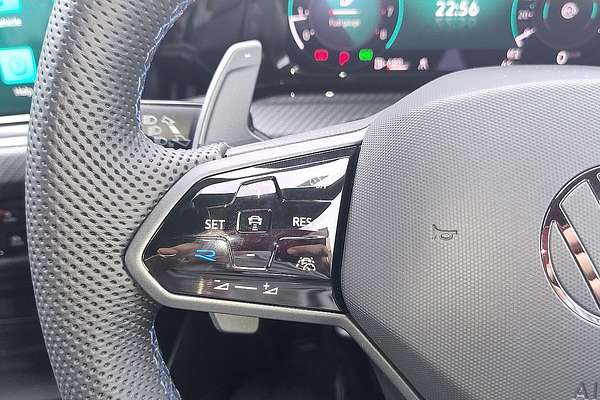 2024 Volkswagen Golf R 8