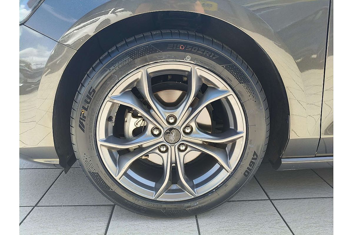 2020 Ford Focus ST-Line SA
