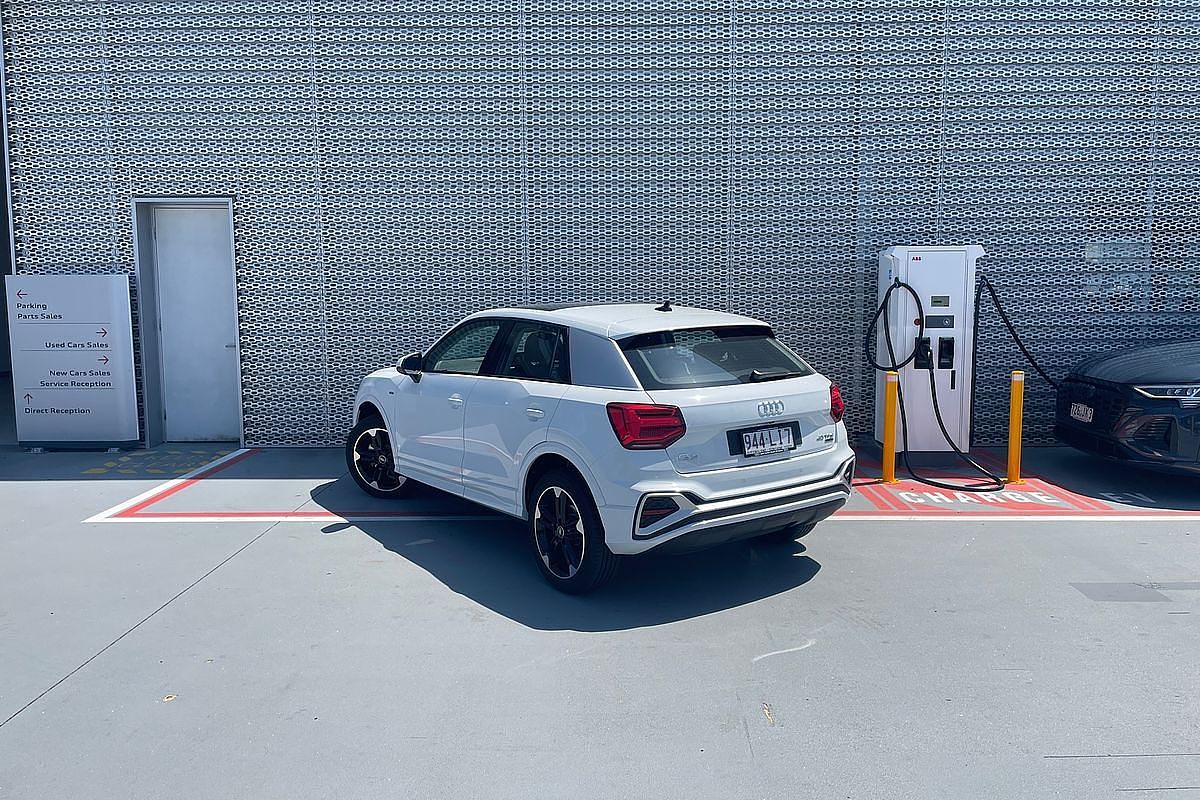 2024 Audi Q2 40 TFSI S line GA