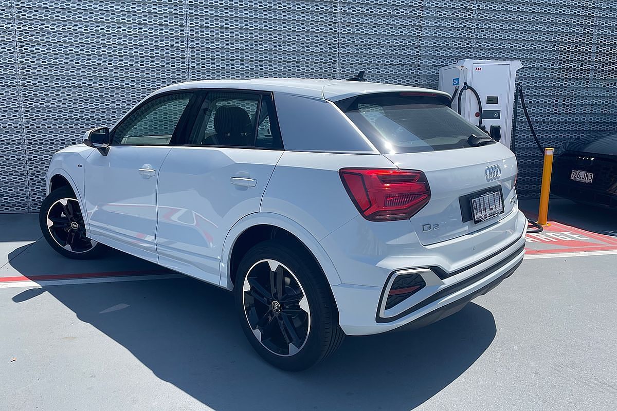 2024 Audi Q2 40 TFSI S line GA