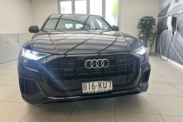 2023 Audi Q8 50 TDI S line F1