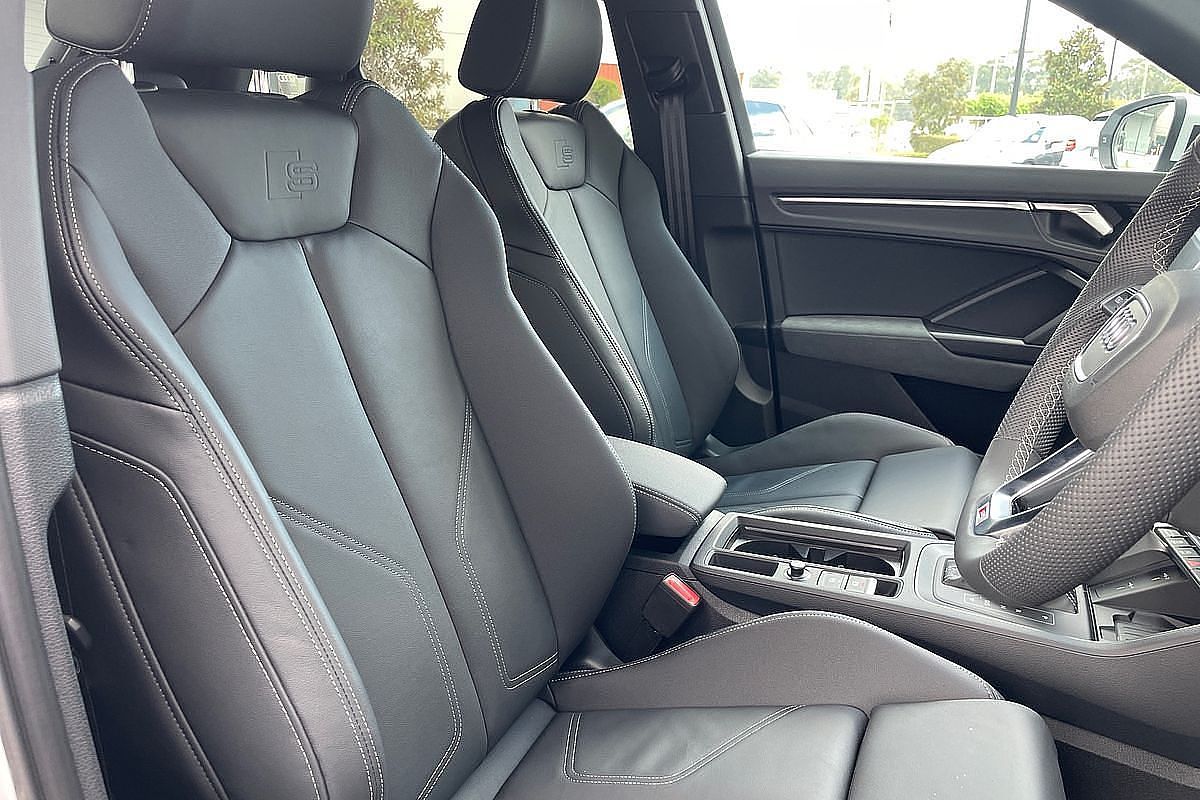 2024 Audi Q3 40 TFSI S Line F3