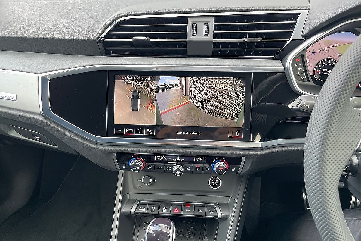 2024 Audi Q3 40 TFSI S Line F3