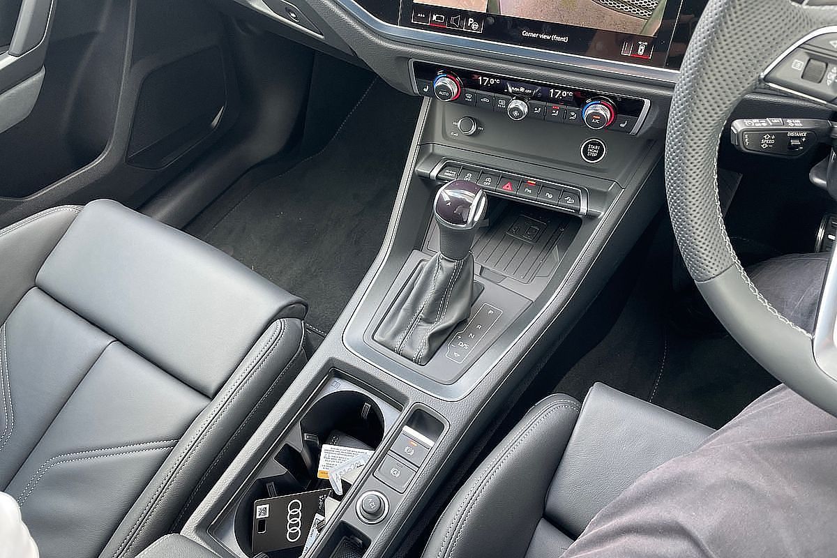 2024 Audi Q3 40 TFSI S Line F3