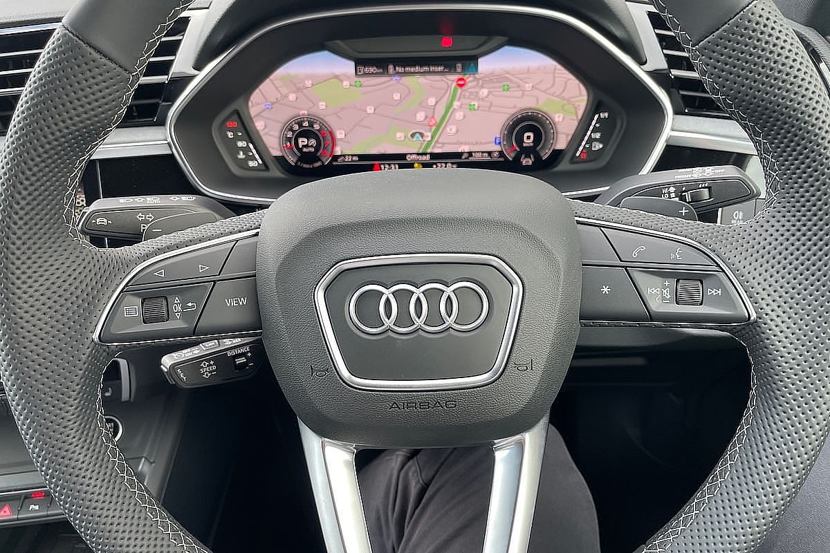 2024 Audi Q3 40 TFSI S Line F3