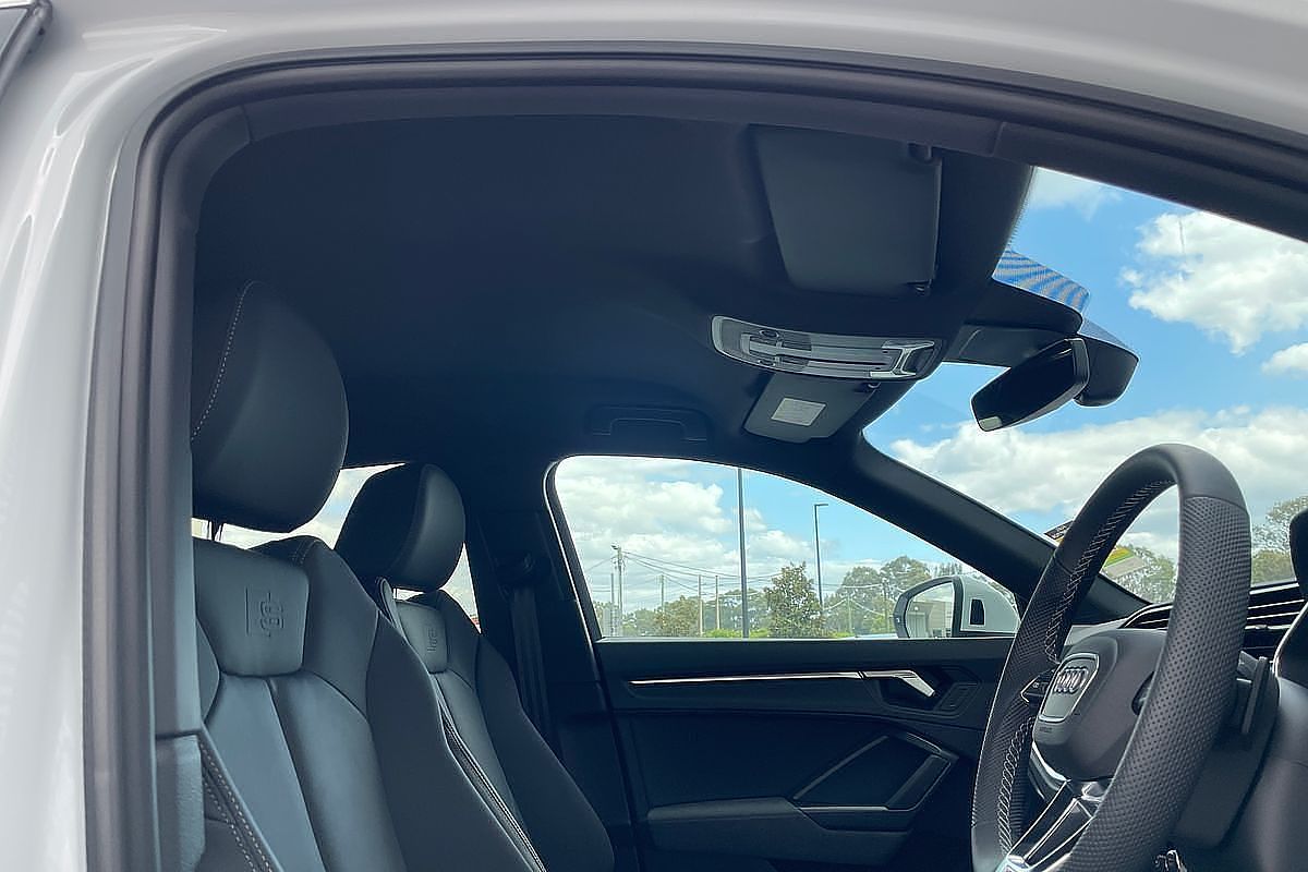 2024 Audi Q3 40 TFSI S Line F3